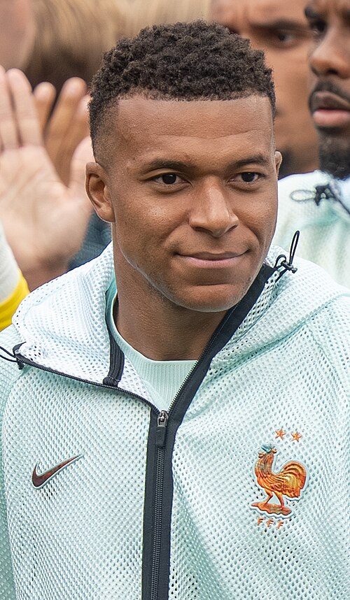 Kylian Mbappe playing for France, illustration for the Real Madrid recovery report